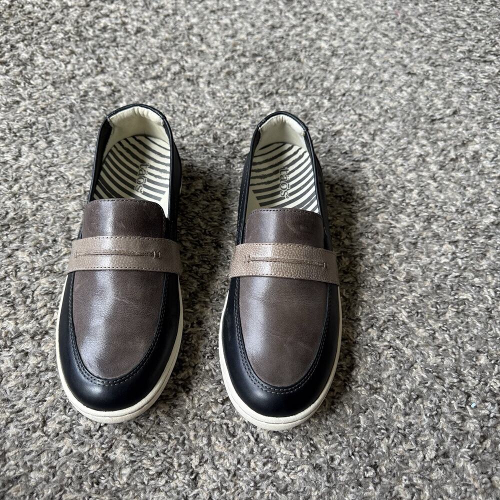 TAOS Women's Upward Slip-on Loafers Shoes black/brown Size 8 NEW
